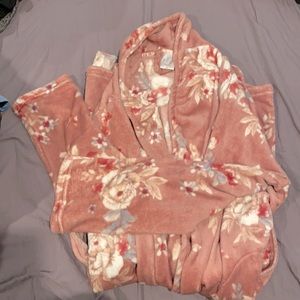 Flora Nikrooz plush floral robe